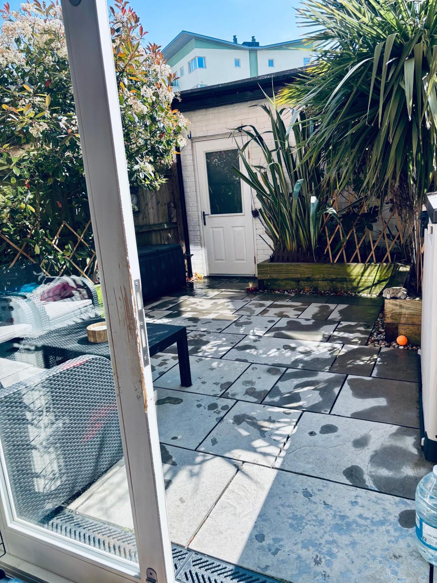 Trem Elai 4 Bed Townhouse With Spectacular Views 4 Miles From Centre 10mins By Train Holiday home Cardiff