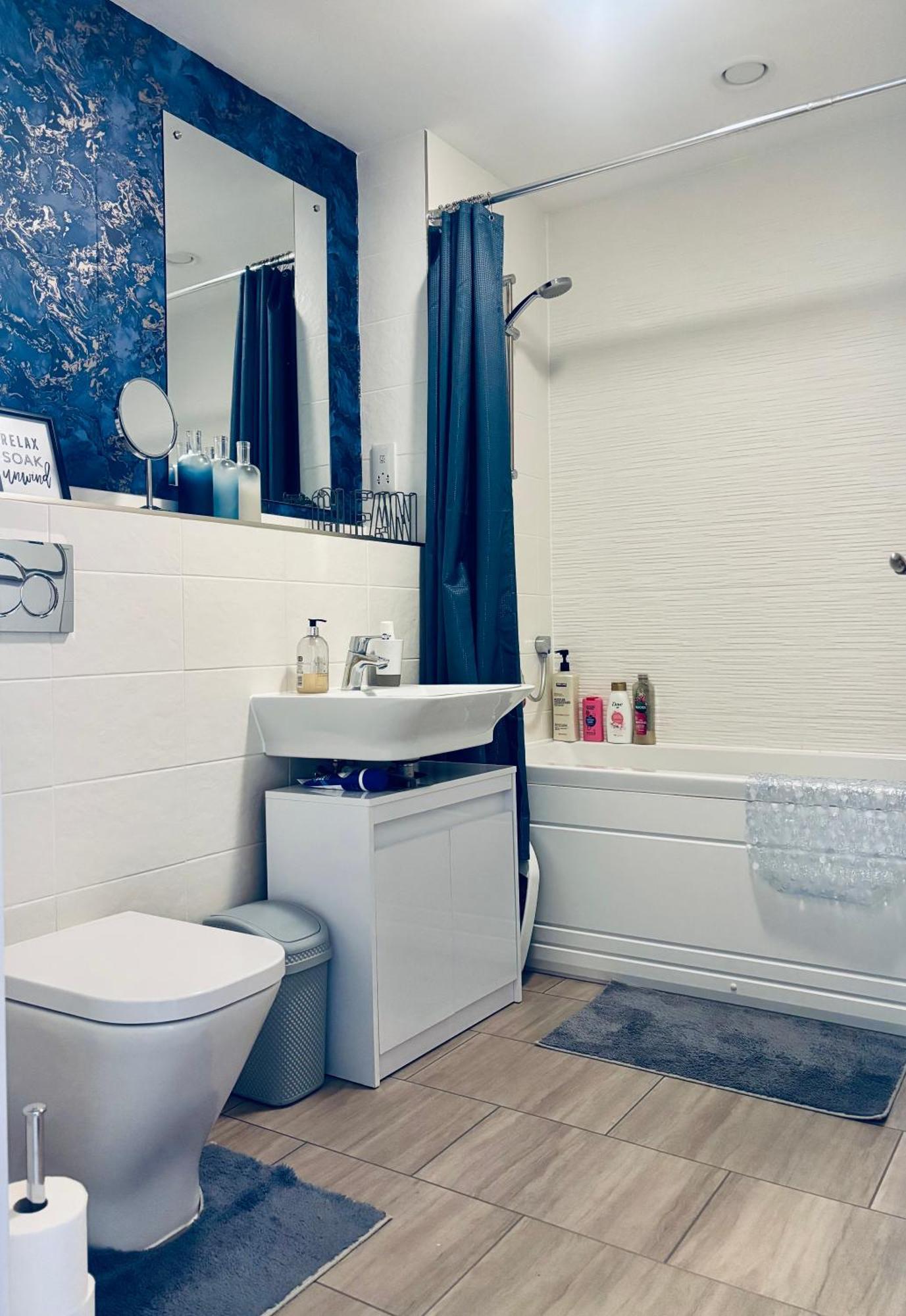 Trem Elai 4 Bed Townhouse With Spectacular Views 4 Miles From Centre 10mins By Train Holiday home Cardiff