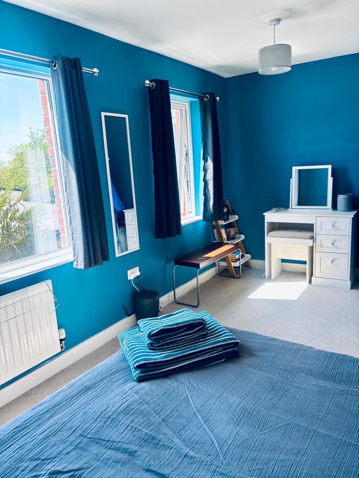 Trem Elai 4 Bed Townhouse With Spectacular Views 4 Miles From Centre 10mins By Train *