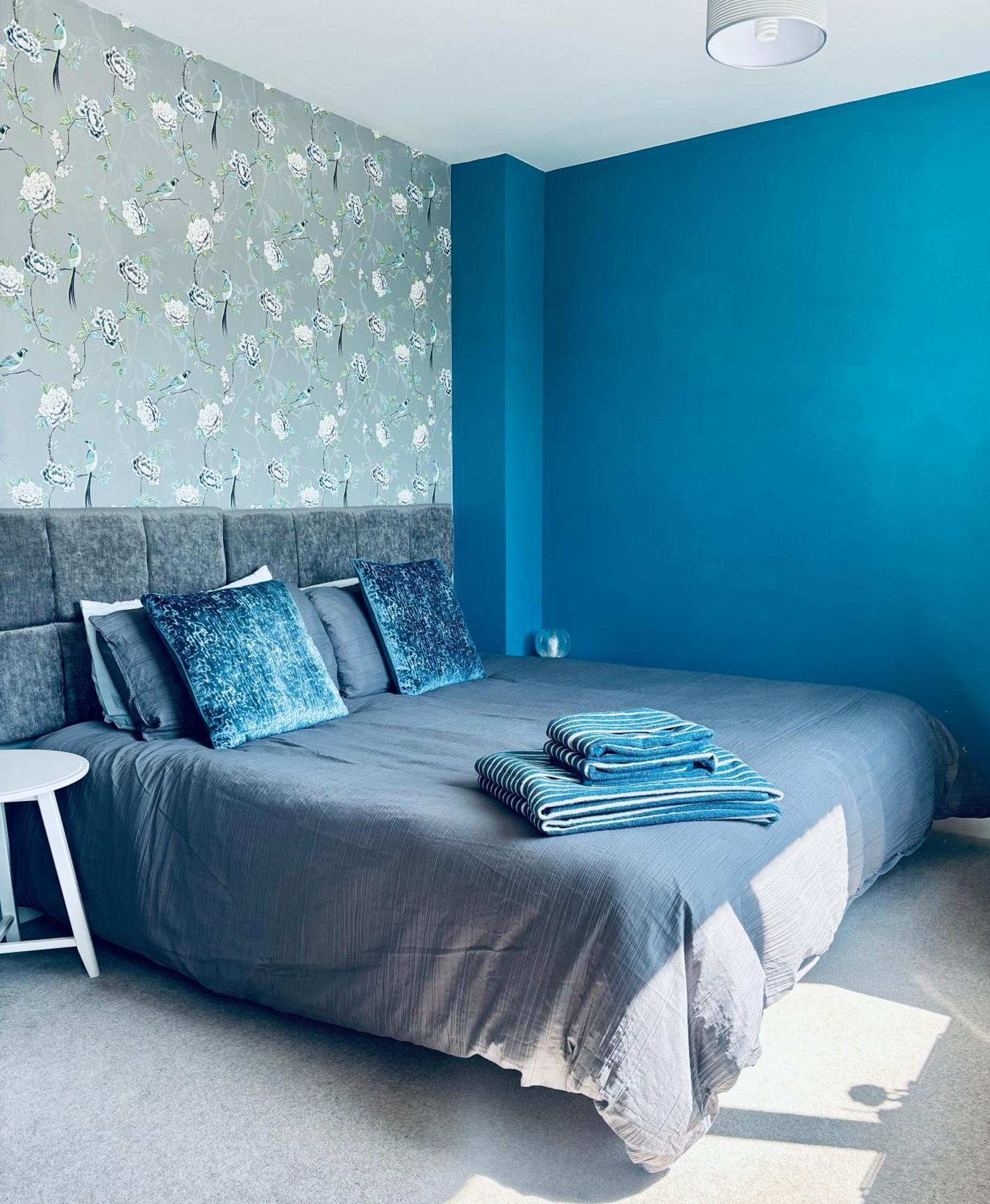 Holiday home Trem Elai 4 Bed Townhouse With Spectacular Views 4 Miles From Centre 10mins By Train