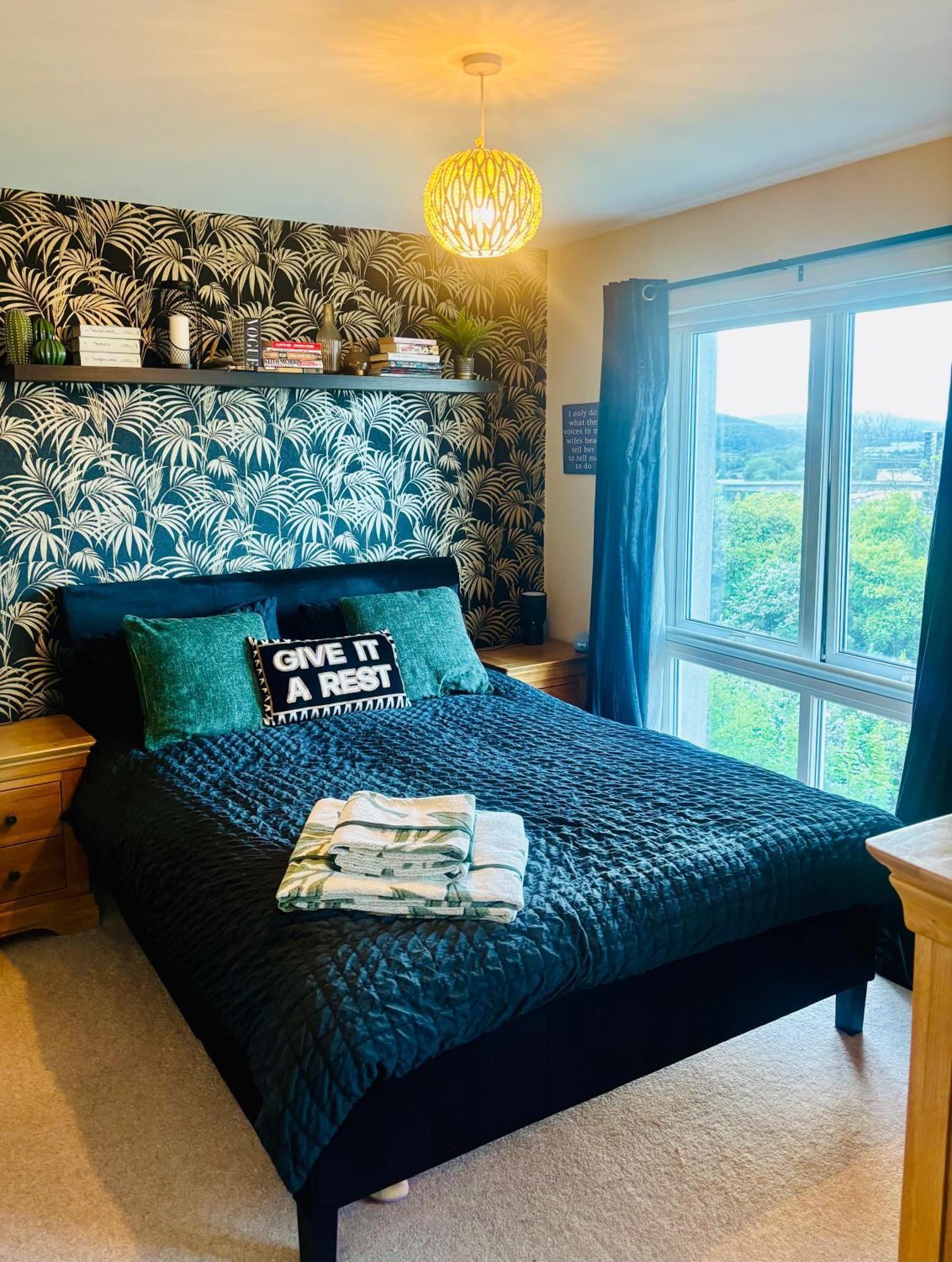 Holiday home Trem Elai 4 Bed Townhouse With Spectacular Views 4 Miles From Centre 10mins By Train