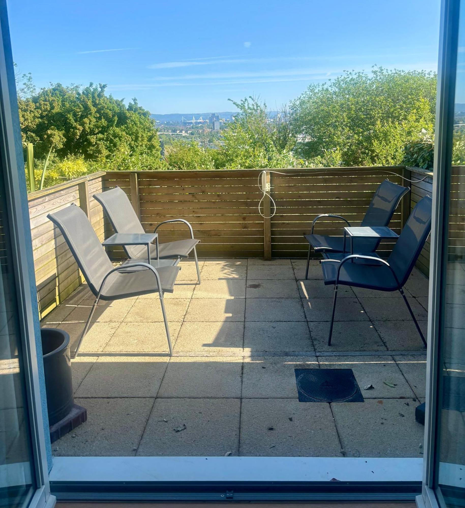 Trem Elai 4 Bed Townhouse With Spectacular Views 4 Miles From Centre 10mins By Train * Cardiff