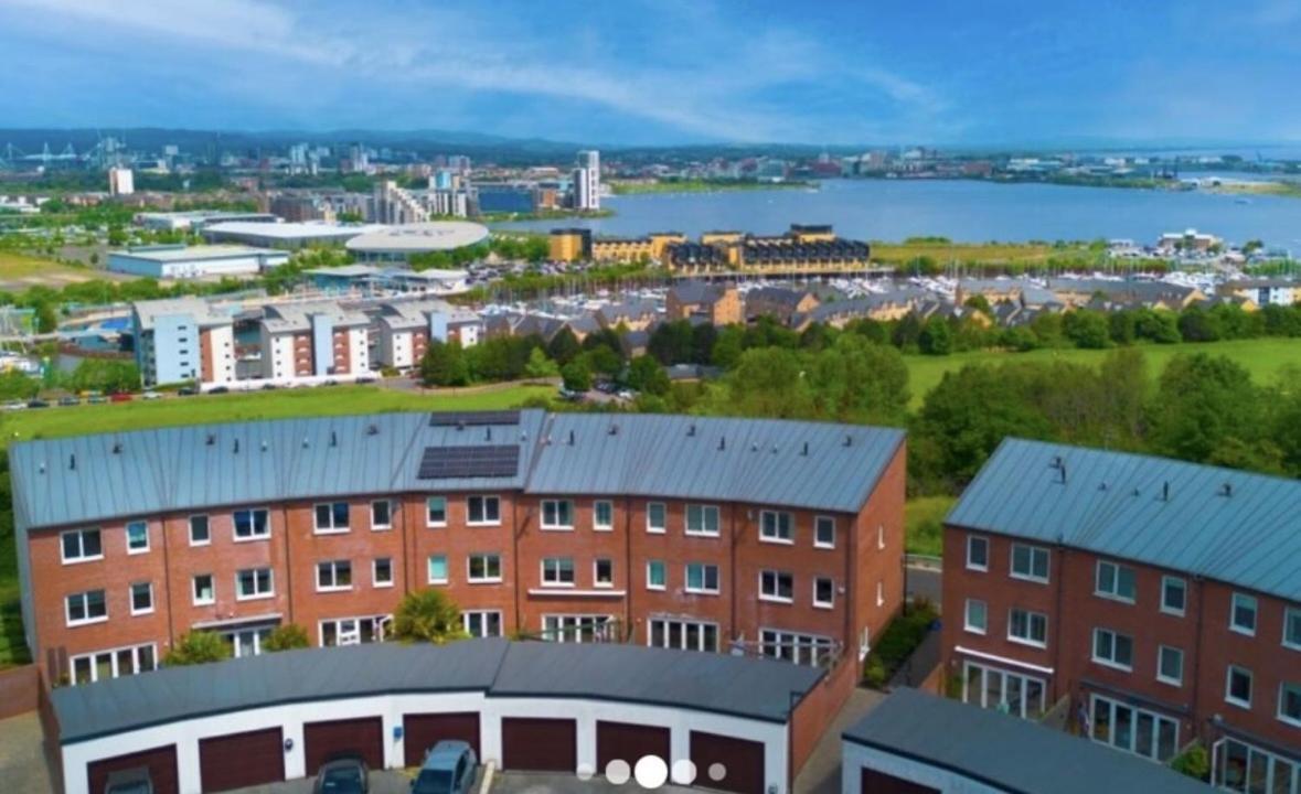 Holiday home 4 Bed Townhouse With Spectacular Views 4 Miles From Cardiff 10Min Drive Or Train Journey To City Centre *